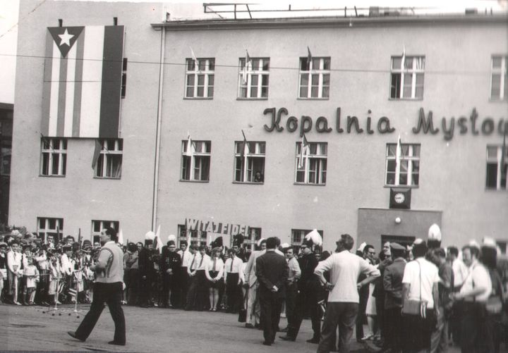 145.jpg
