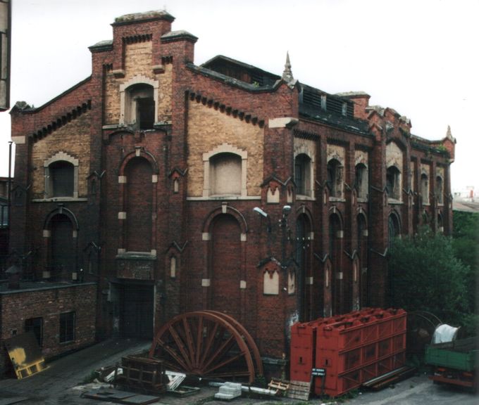 596.jpg